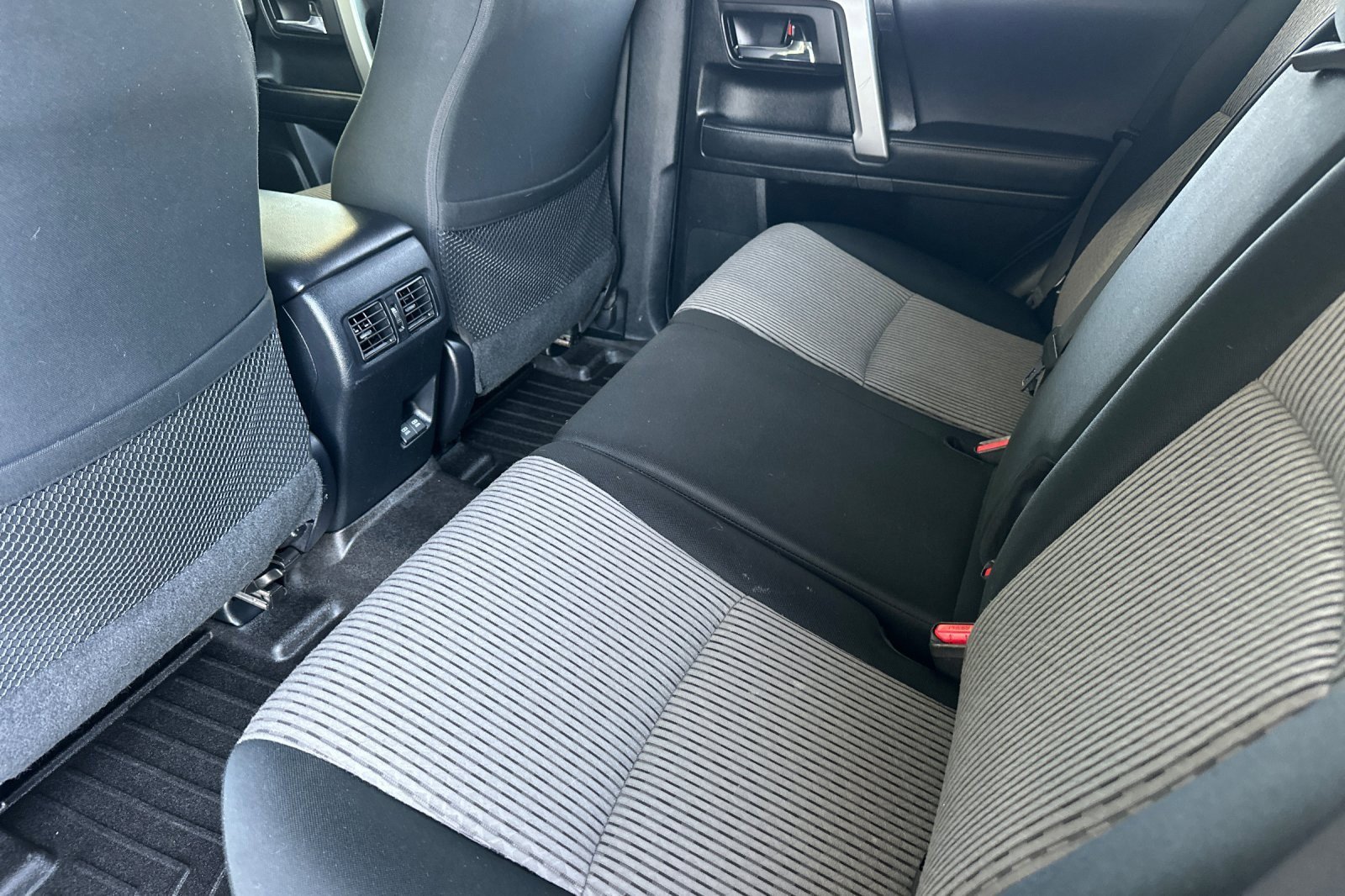 Certified 2021 Toyota 4Runner SR5 AWD/4WD image 11