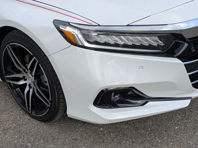 Used 2021 Honda Accord Touring image 2