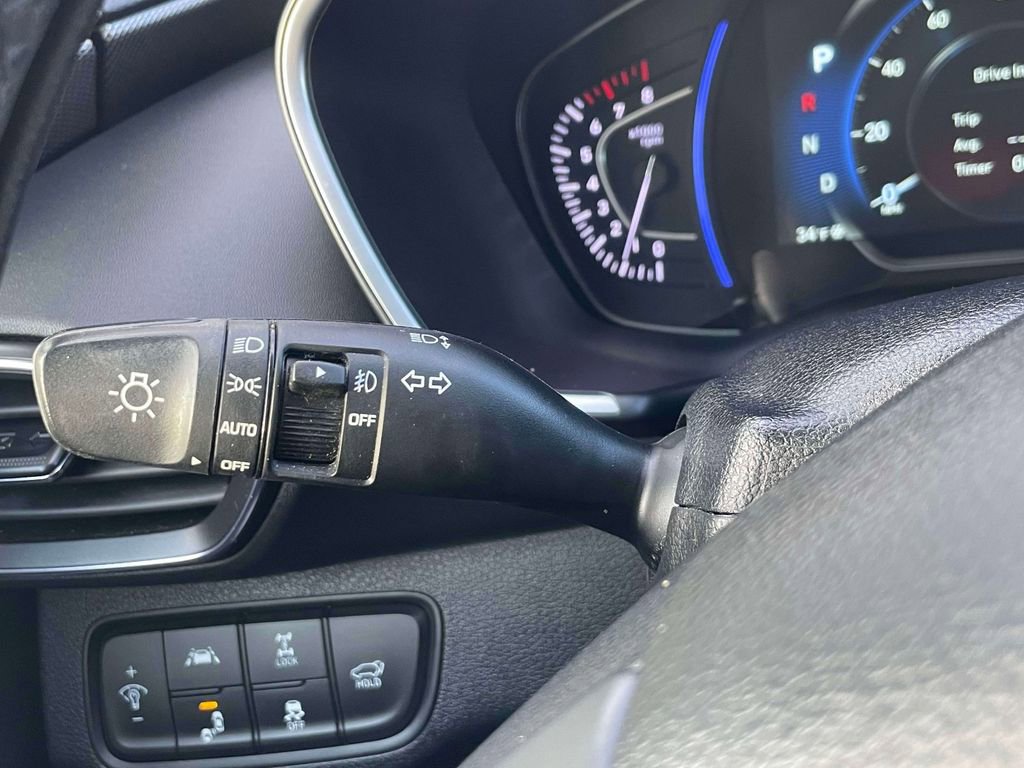 Used 2020 Hyundai Santa Fe Limited image 24