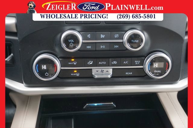 Used 2024 Ford Expedition XLT image 23