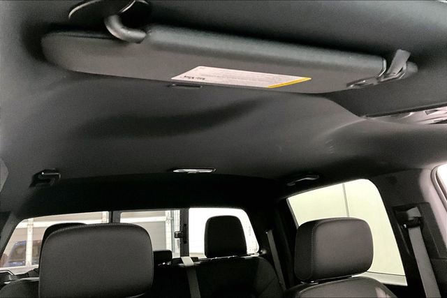 Used 2024 GMC Canyon Elevation w/ Convenience Package image 29