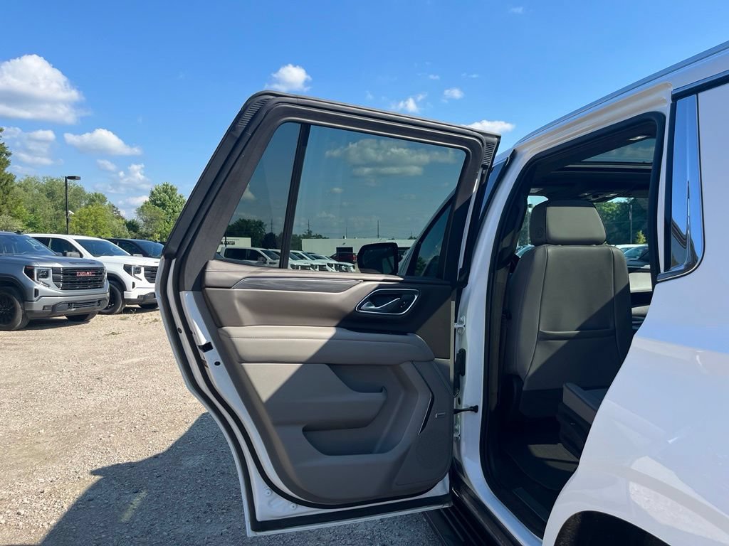 Used 2023 GMC Yukon SLT AWD/4WD image 26