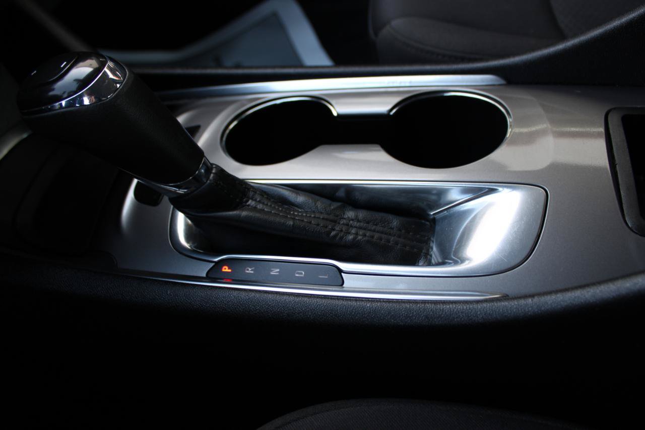Used 2020 Chevrolet Malibu LT FWD image 36