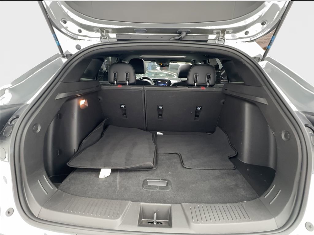Used 2025 Chevrolet Trax RS w/ Sunroof Package image 26
