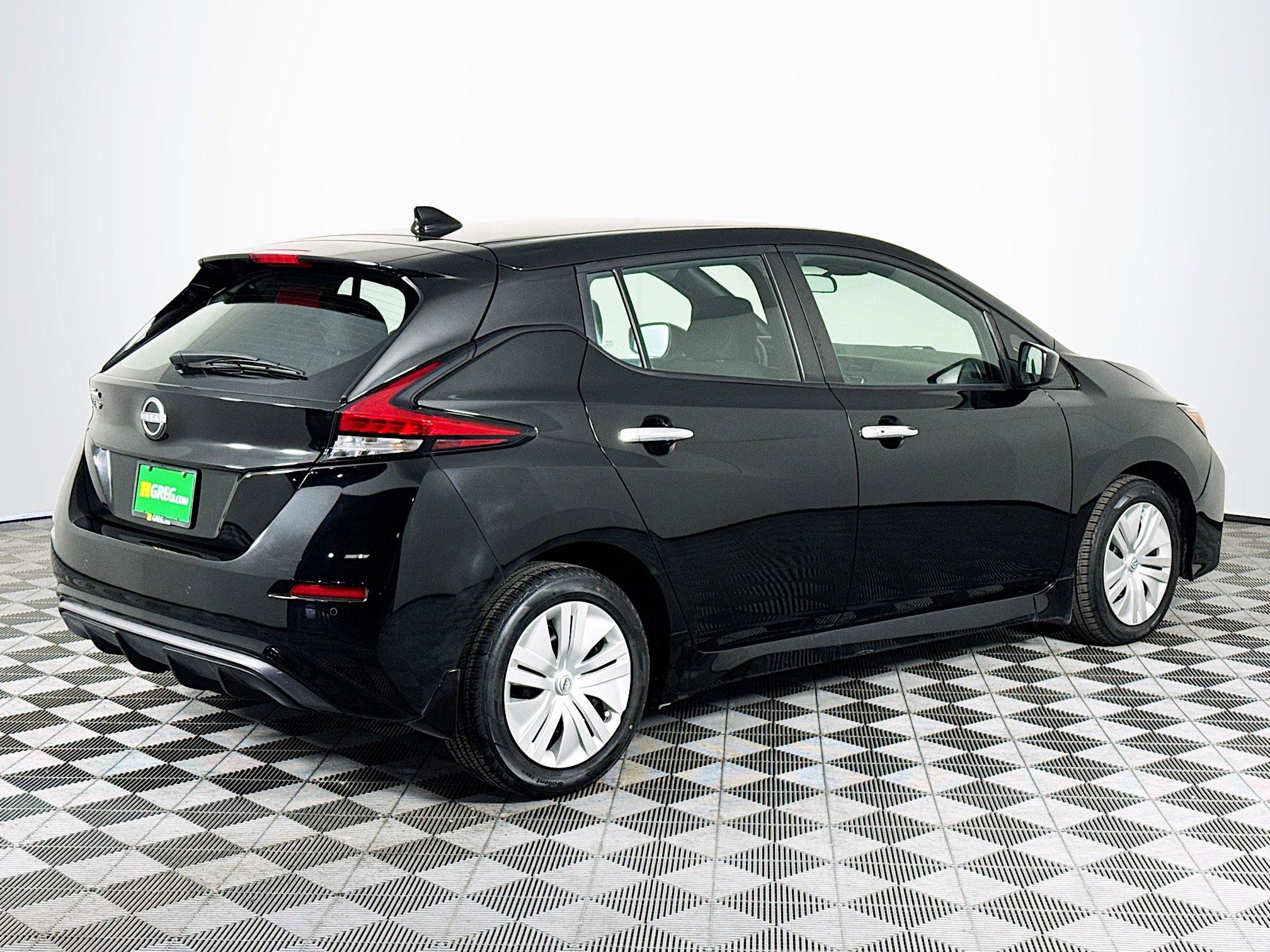 Used 2023 Nissan Leaf S image 10