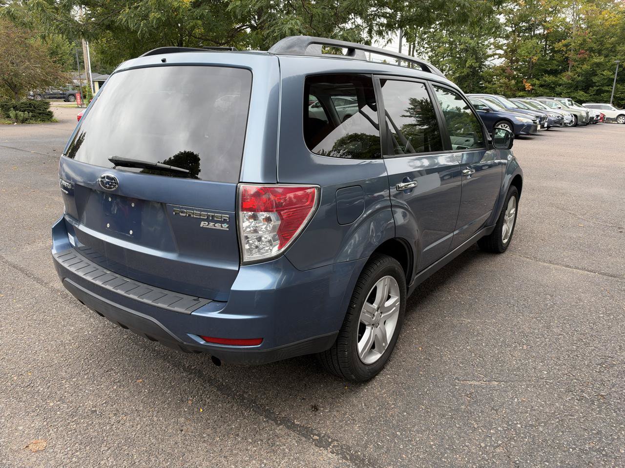 Used 2010 Subaru Forester 2.5X Premium AWD/4WD image 4
