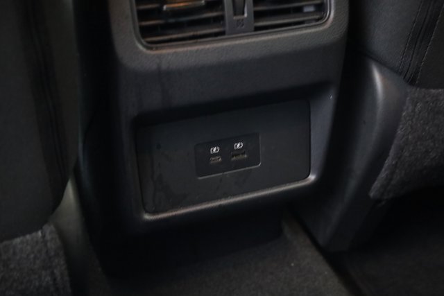 Used 2023 Nissan Rogue SV image 24