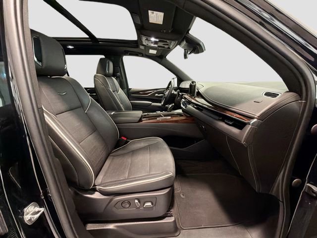 Used 2023 Cadillac Escalade Premium Luxury AWD/4WD image 27
