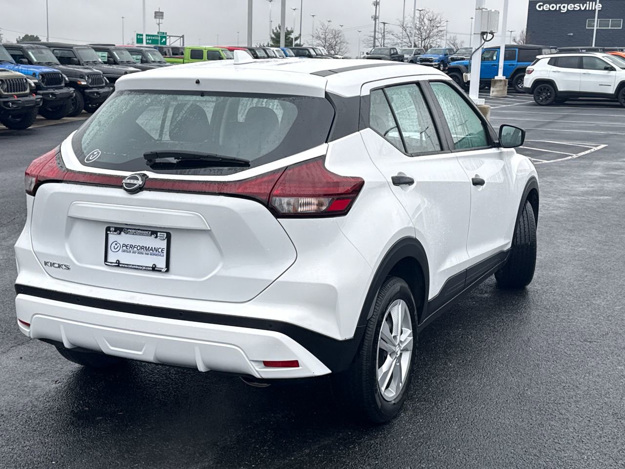 Used 2024 Nissan Kicks S image 3