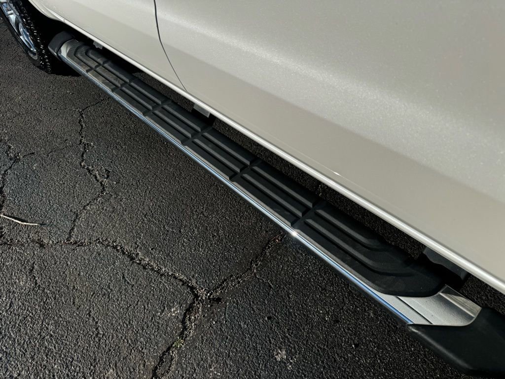 Used 2019 Ford Ranger Lariat w/ Equipment Group 501A Mid image 3