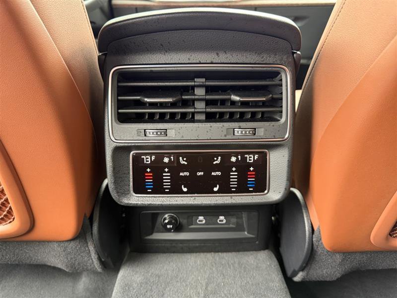 Used 2024 Audi Q8 Premium Plus w/ Premium Plus Package image 29