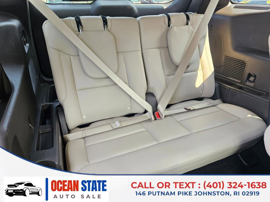 Used 2020 Ford Explorer Platinum w/ Premium Technology Package image 12