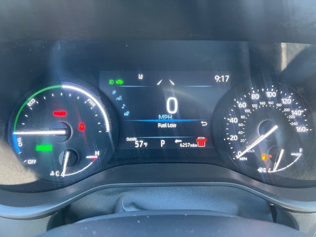 Used 2025 Toyota Sienna XLE FWD image 14