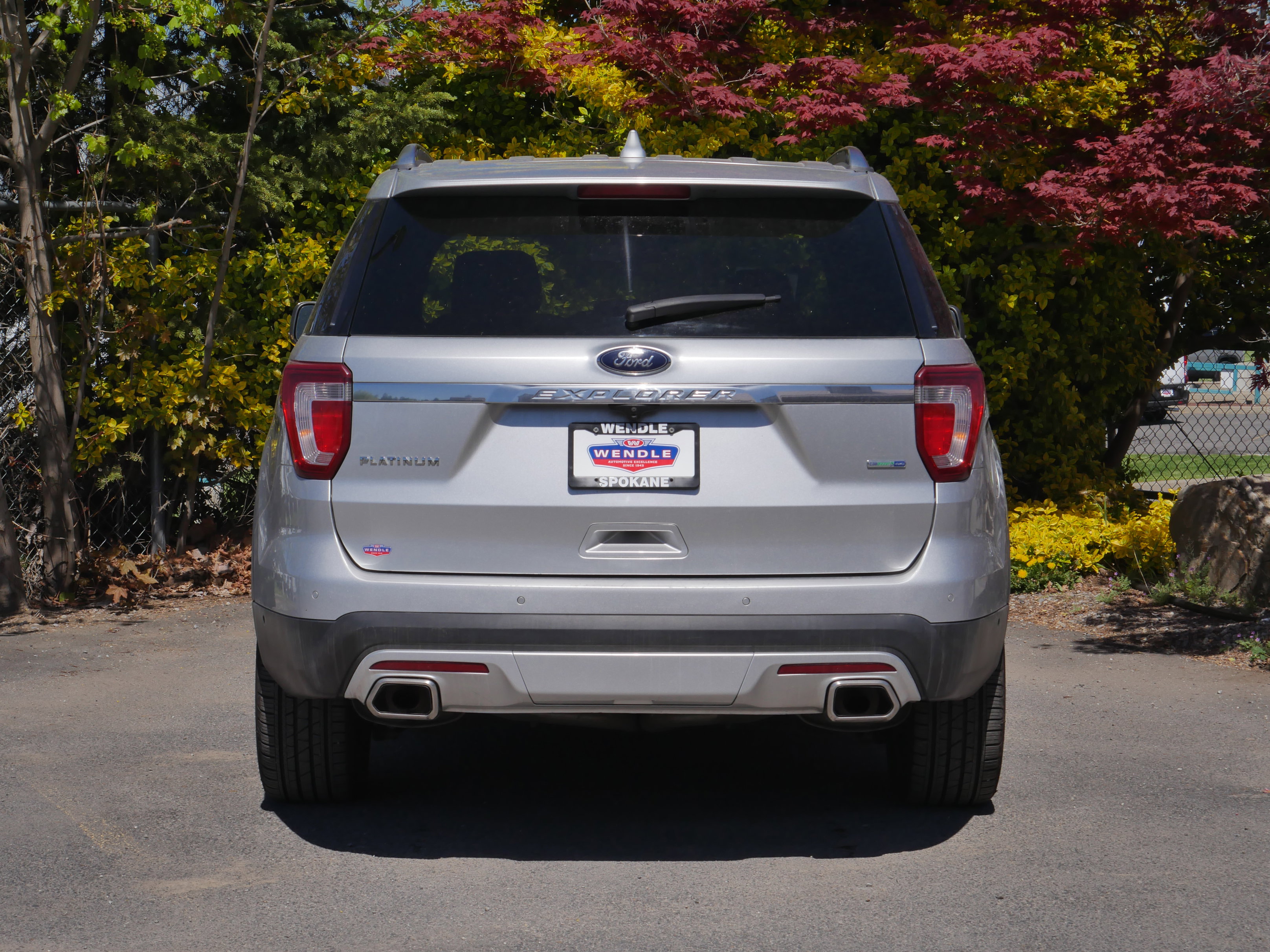 Used 2017 Ford Explorer Platinum AWD/4WD image 22