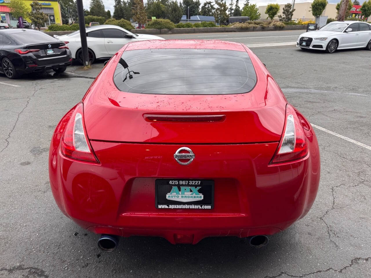 Used 2016 Nissan 370Z Coupe RWD image 4