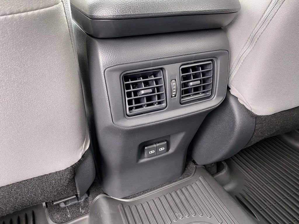 Used 2025 Toyota RAV4 XLE w/ Convenience Package FWD image 10