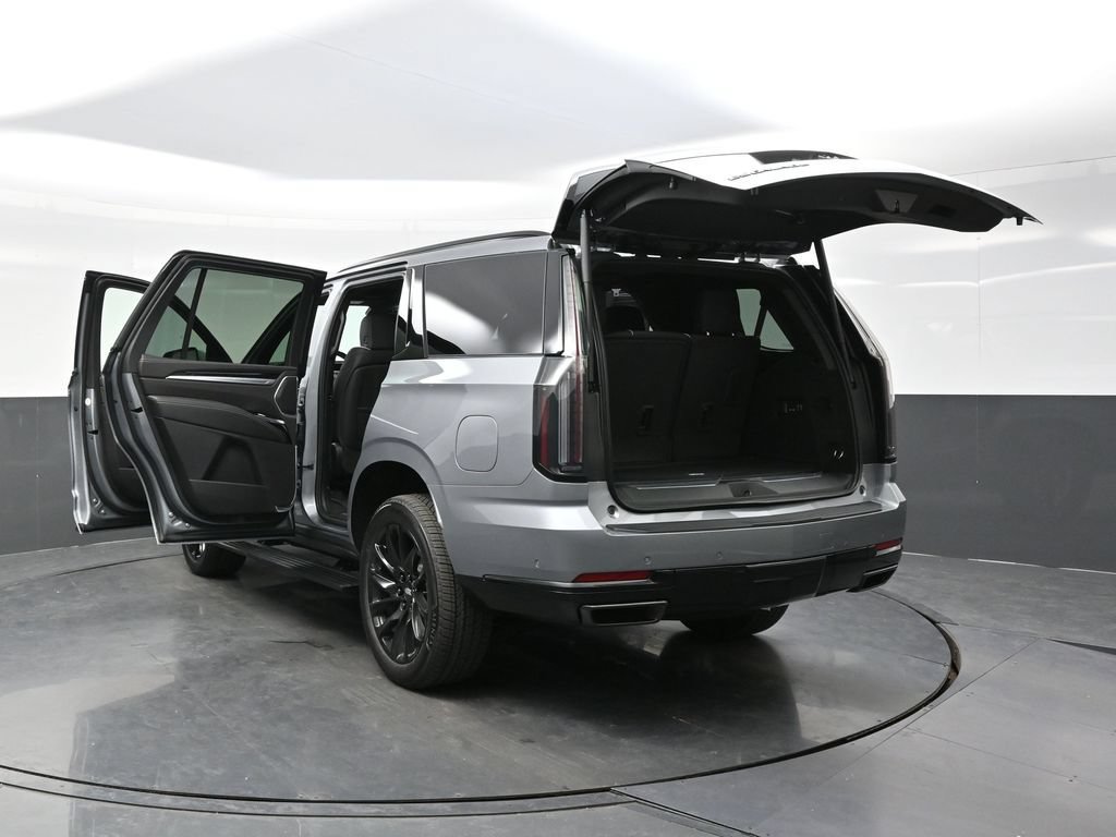 New 2026 Cadillac Escalade Sport w/ LPO, ONYX Package AWD/4WD image 43