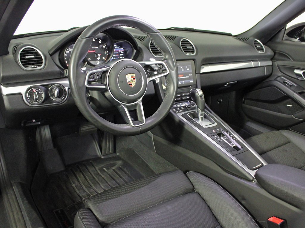 Used 2021 Porsche 718 Boxster image 4