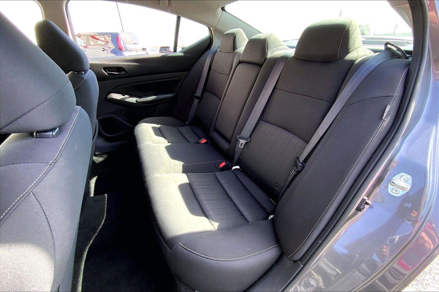 Used 2024 Nissan Altima 2.5 SV image 23