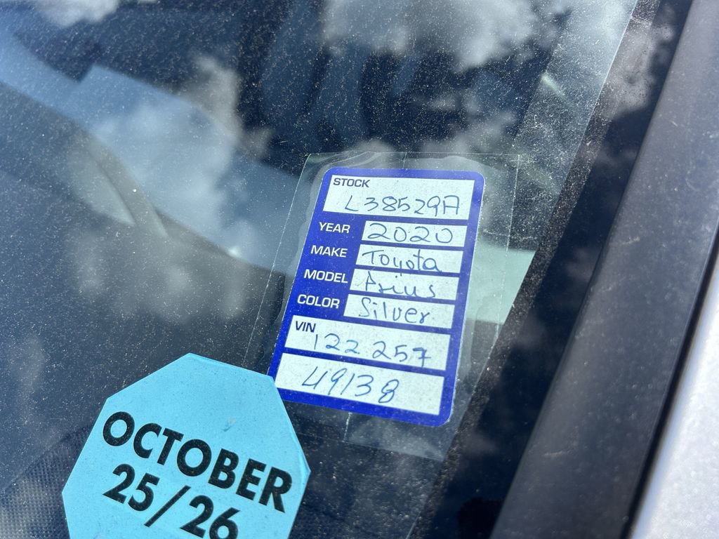 Used 2020 Toyota Prius XLE image 12