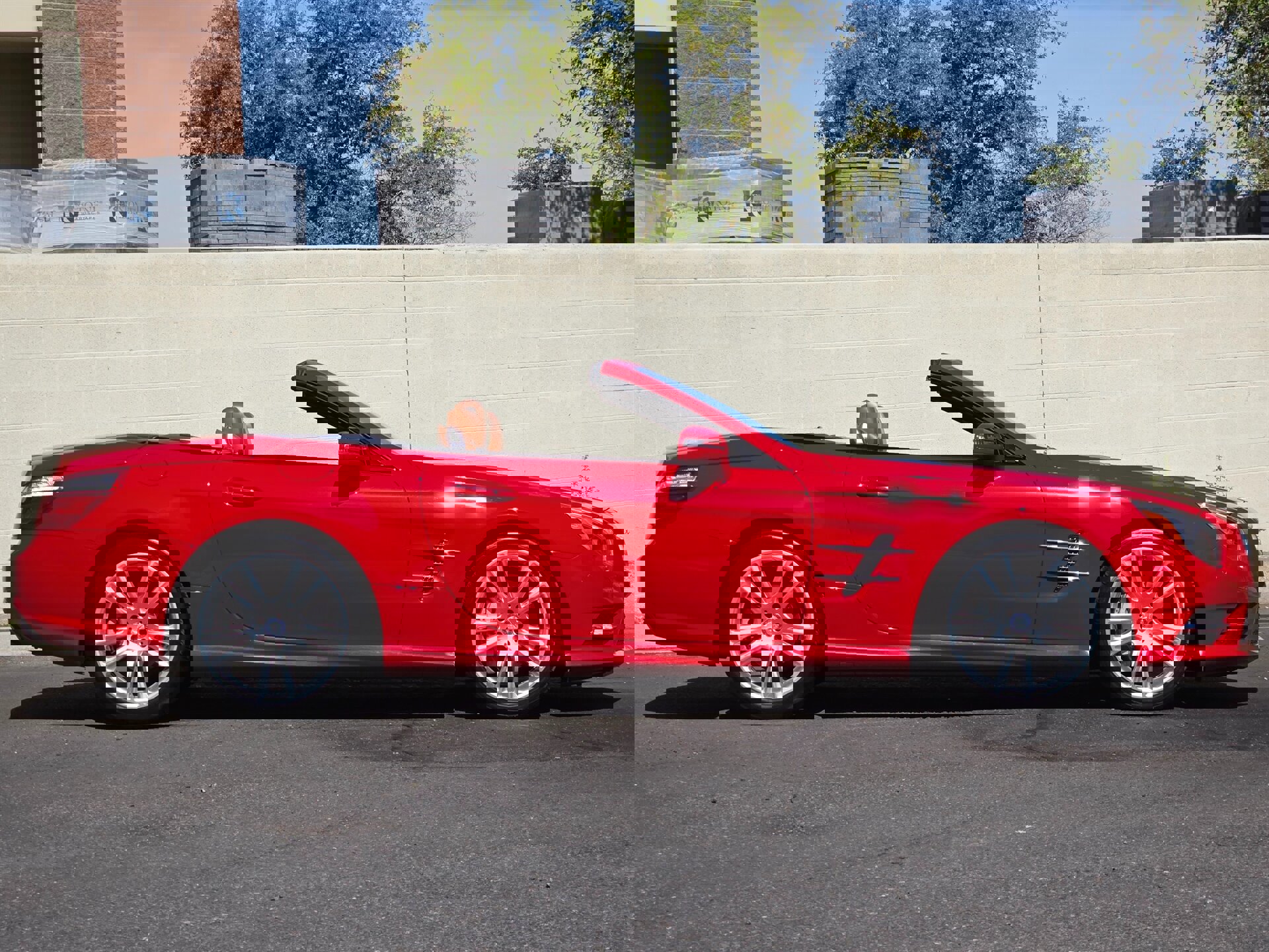 Used 2014 Mercedes-Benz SL 550 image 14