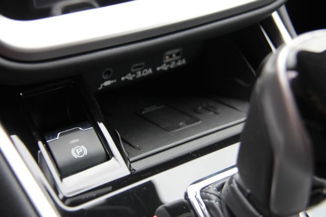 Certified 2025 Subaru Legacy Premium image 28