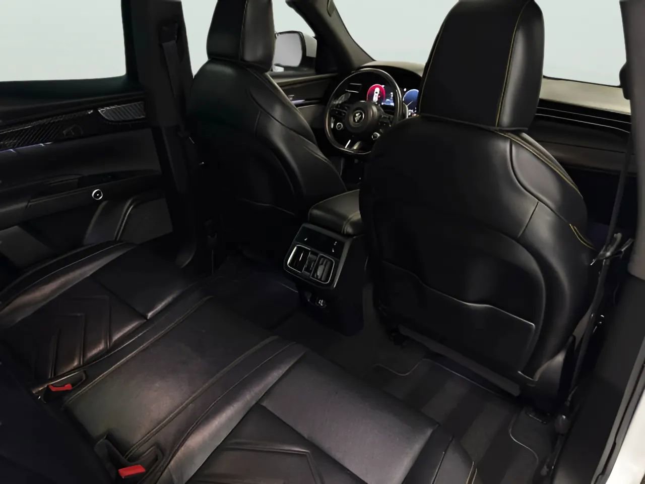 Used 2023 Maserati Grecale Trofeo AWD/4WD image 18
