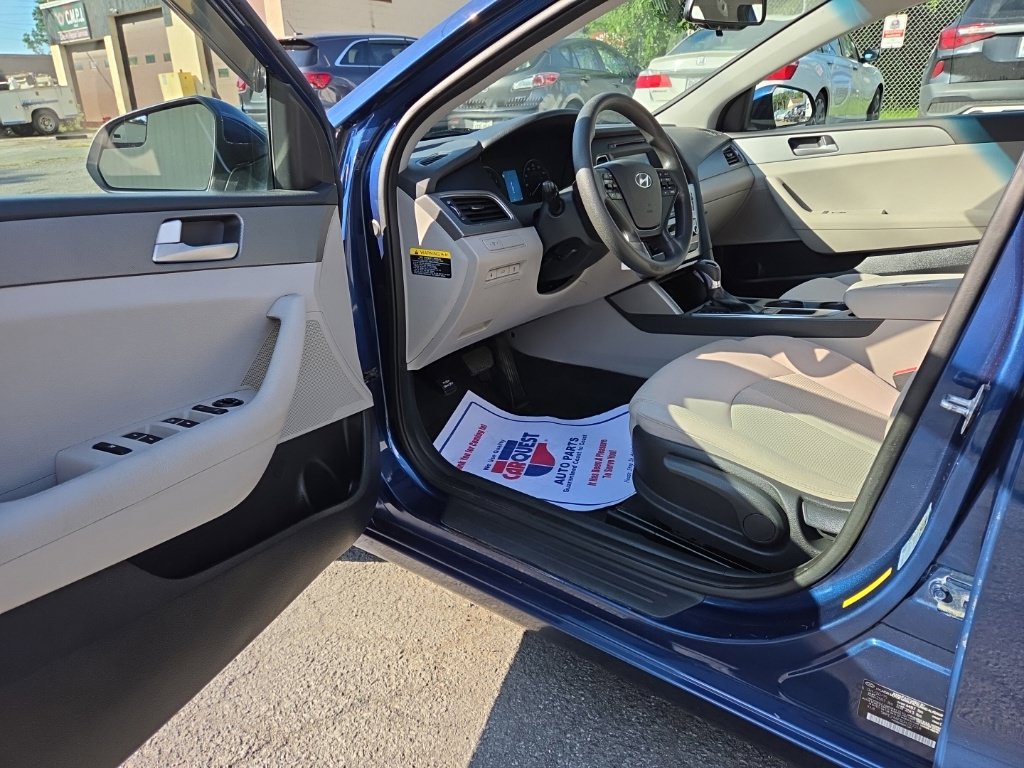 Used 2016 Hyundai Sonata SE FWD image 11