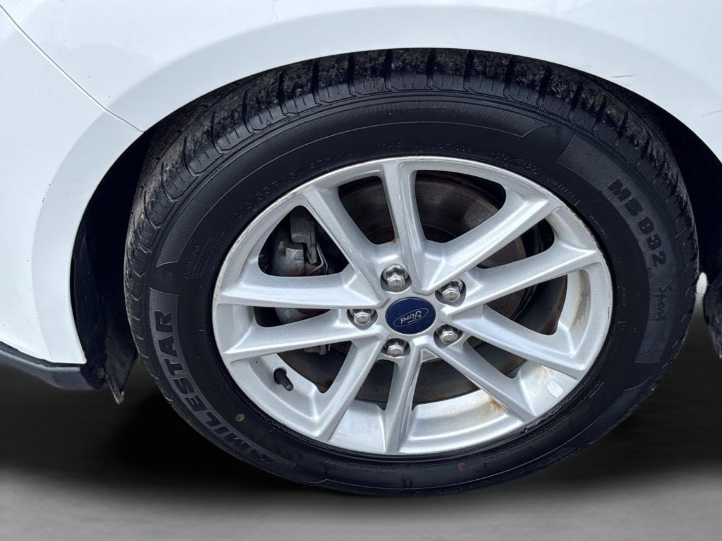 Used 2015 Ford Focus SE FWD image 33