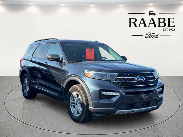 Used 2024 Ford Explorer XLT w/ Equipment Group 202A AWD/4WD image 4