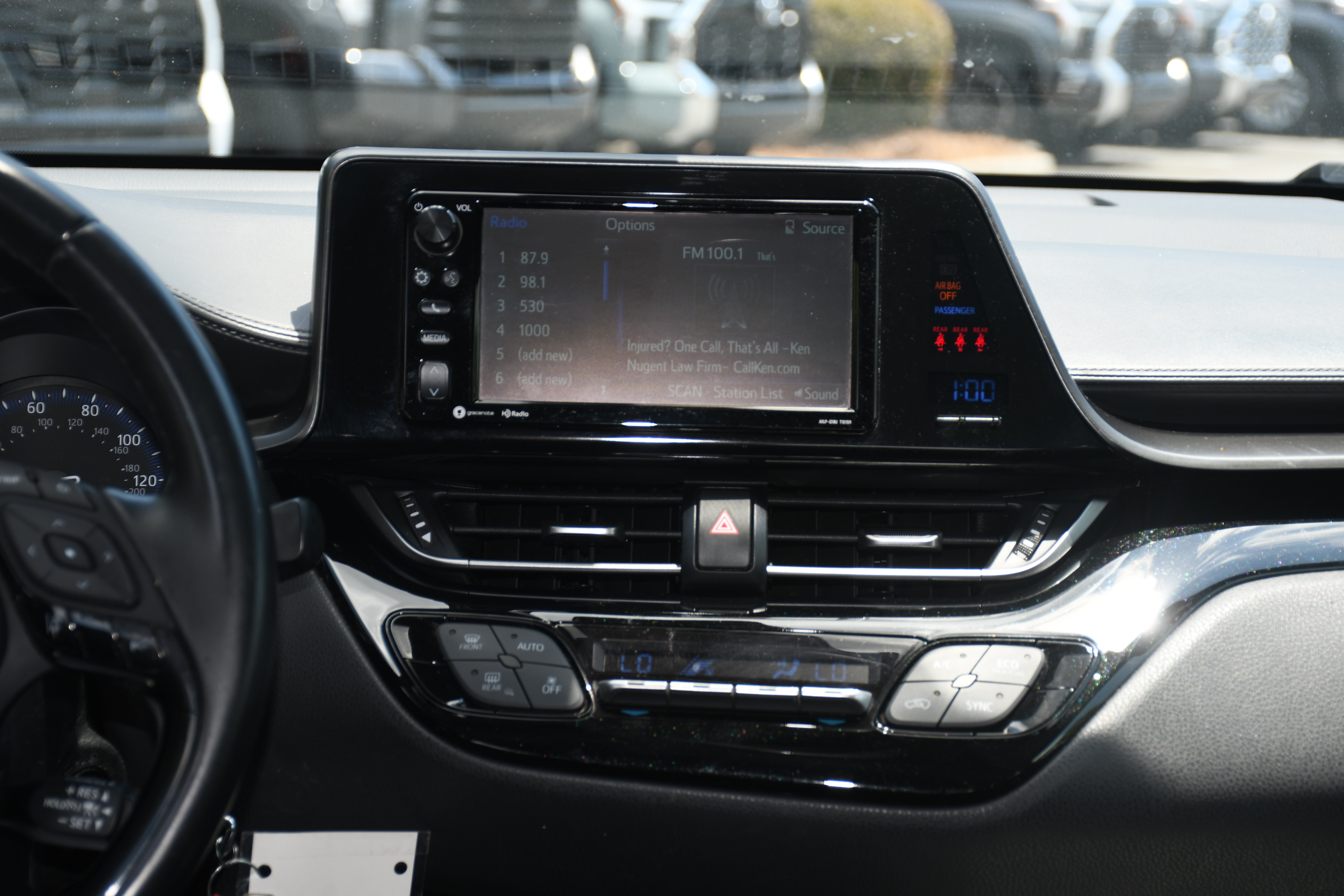 Used 2018 Toyota C-HR XLE FWD image 15