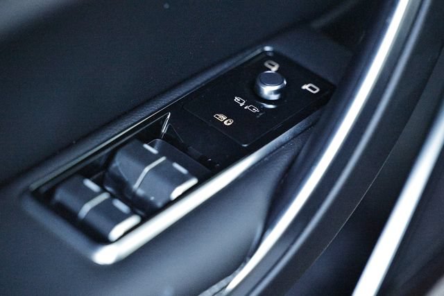 New 2024 Jaguar XF R-Dynamic SE AWD/4WD image 24