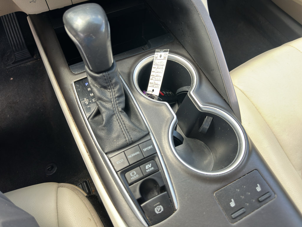 Used 2022 Toyota Camry XLE FWD image 26