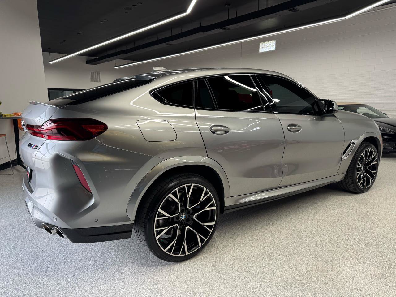 Used 2021 BMW X6 M w/ Executive Package AWD/4WD image 18