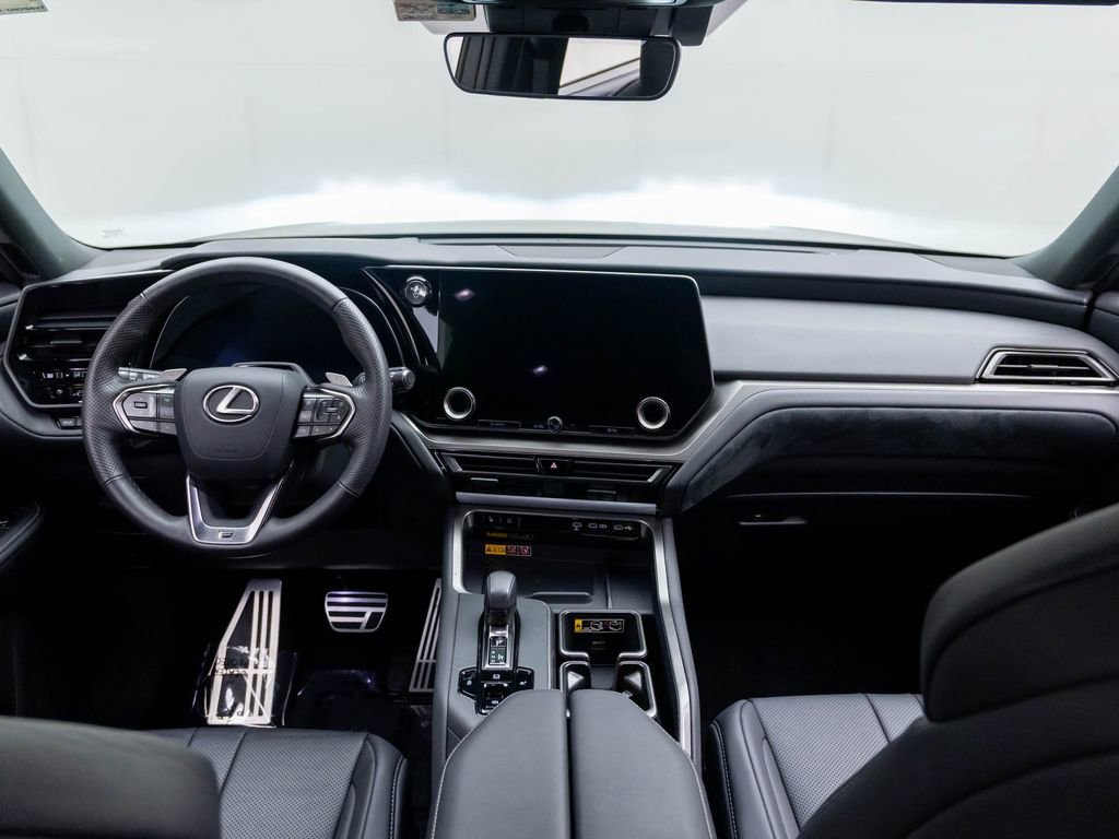 Used 2024 Lexus TX 500h AWD w/ Technology Package image 10
