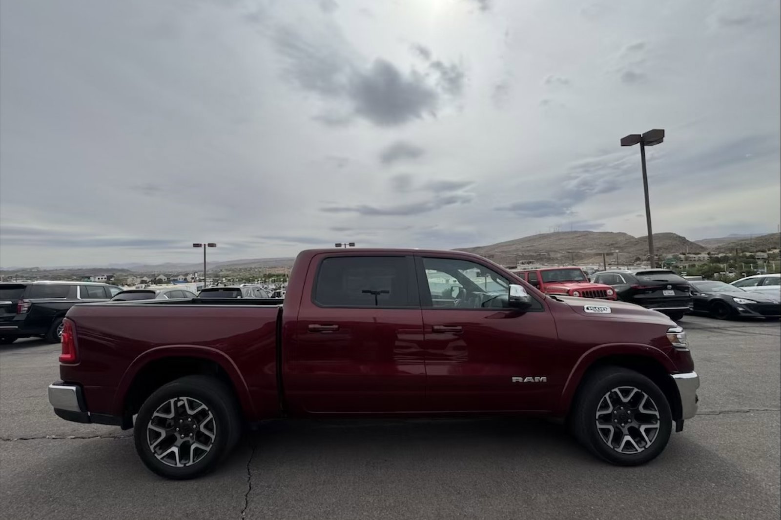 Used 2025 RAM 1500 Laramie image 6