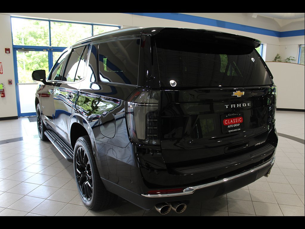 Used 2026 Chevrolet Tahoe Premier w/ Sun And Tow Package AWD/4WD image 7