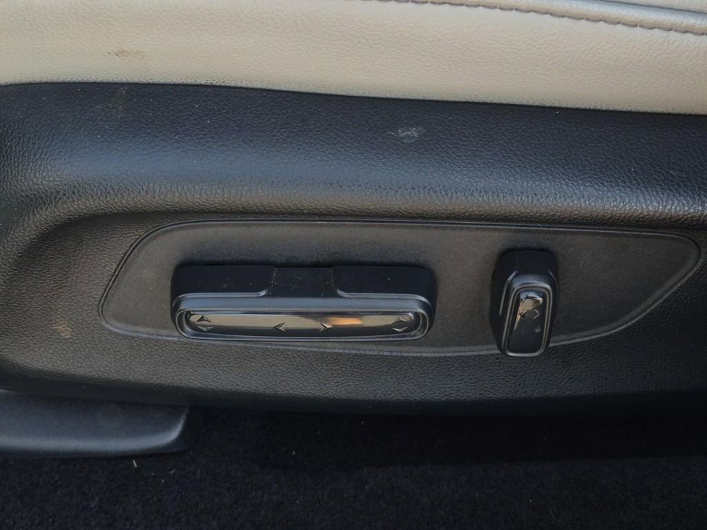 Used 2024 Honda HR-V EX-L image 32