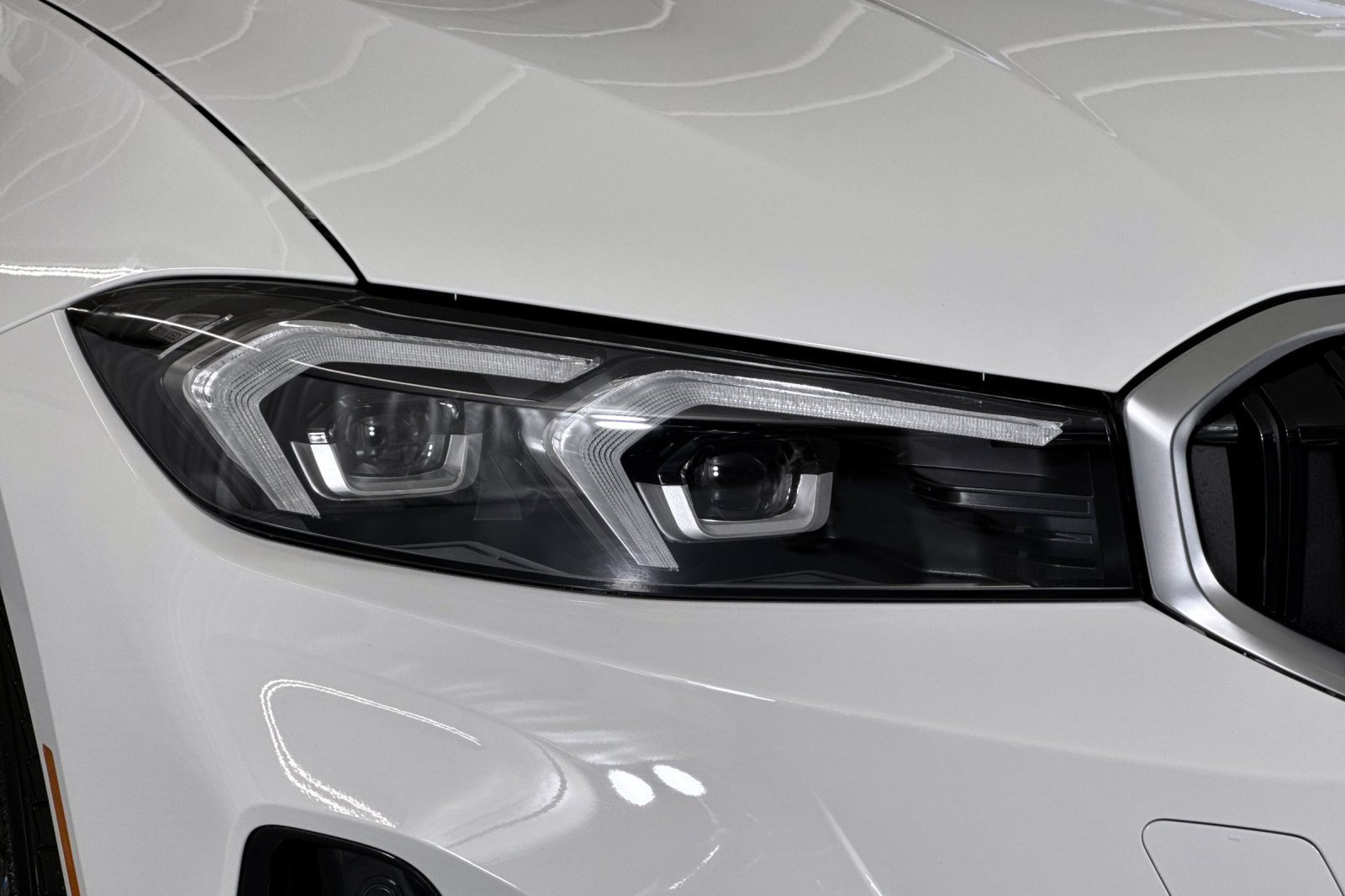 New 2026 BMW 330i Sedan w/ Premium Package RWD image 11