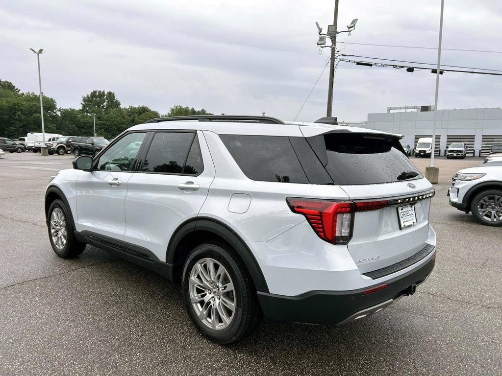 Used 2026 Ford Explorer Active w/ Active Comfort Package AWD/4WD image 5
