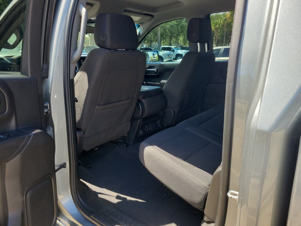Certified 2024 Chevrolet Silverado 1500 Custom RWD image 9
