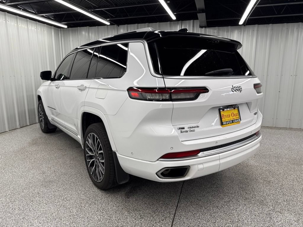 Used 2021 Jeep Grand Cherokee L Summit AWD/4WD image 4