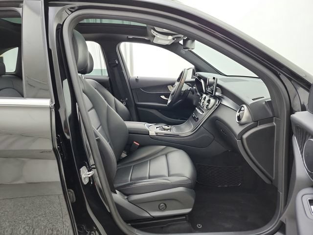 Used 2018 Mercedes-Benz GLC 300 4MATIC image 26