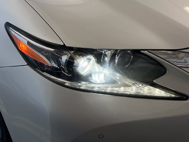 Used 2018 Lexus ES 350 w/ Luxury Package w/Wood Trim FWD image 14