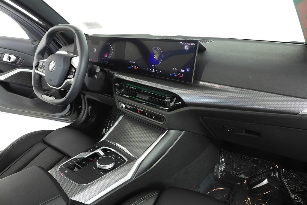 Used 2025 BMW 330i Sedan w/ Premium Package RWD image 13