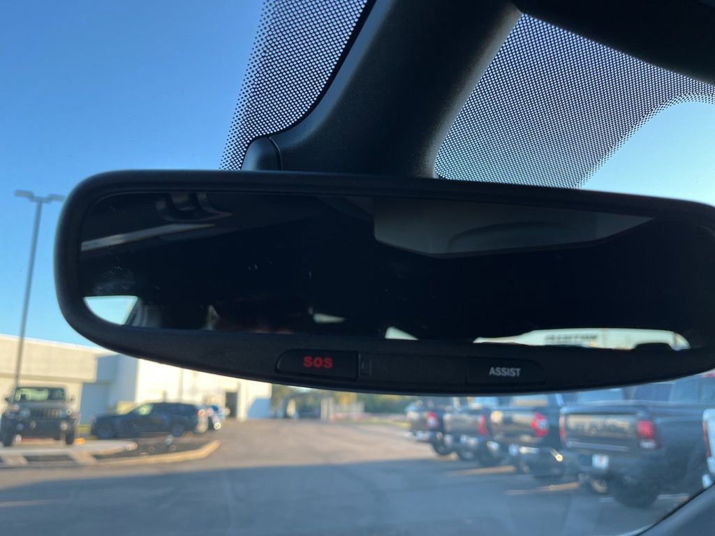 New 2026 Chrysler Pacifica Select w/ S Appearance Package image 26