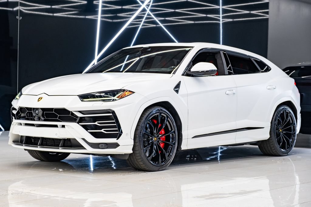 Used 2022 Lamborghini Urus AWD/4WD image 2