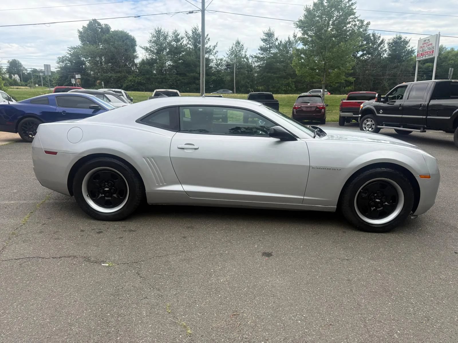 Used 2011 Chevrolet Camaro LS RWD image 8