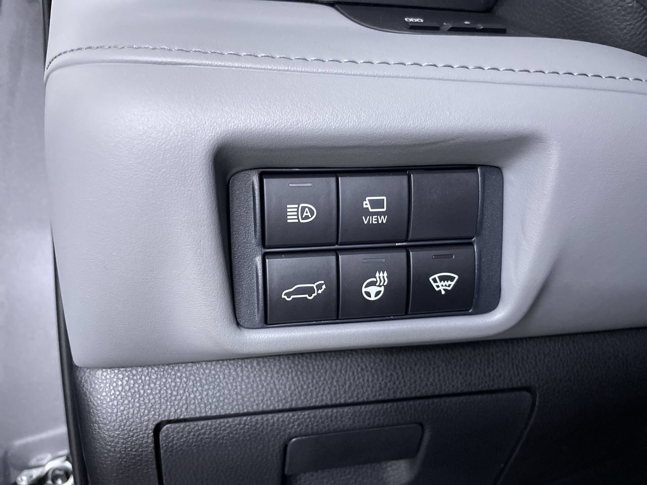 Used 2021 Toyota Highlander Platinum AWD/4WD image 27