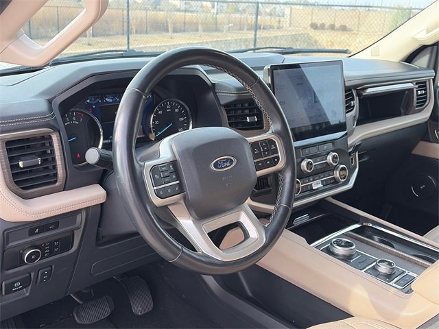 Used 2024 Ford Expedition Limited image 16